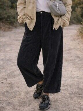 Urban Outfitters black corduroy pants, oversize S